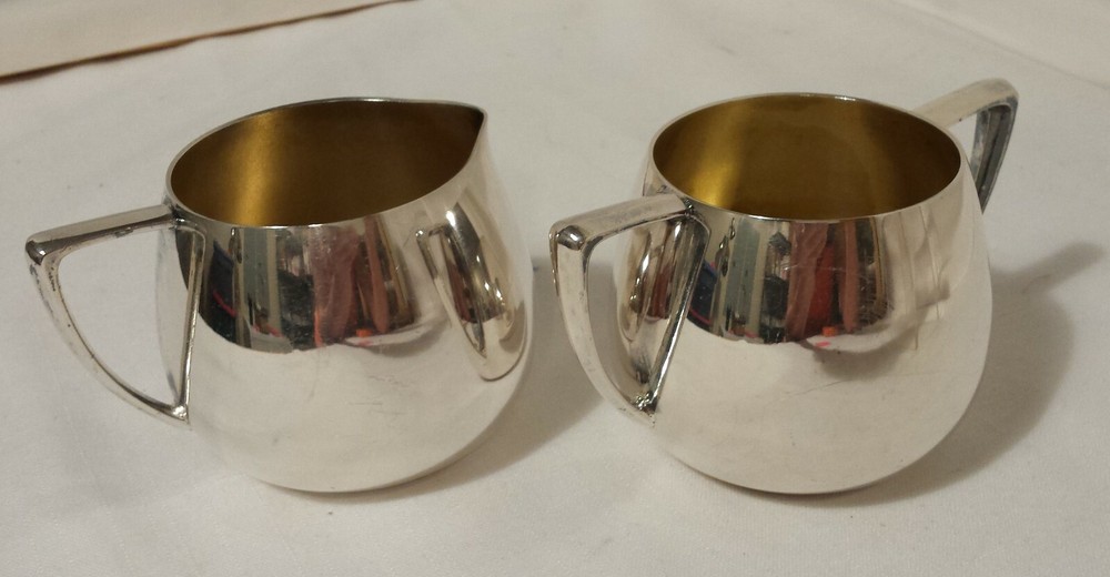 EMPIRE CRAFTS QUADRUPLE PLATE, SILVER PLATE CREAMER & SUGAR. EUC