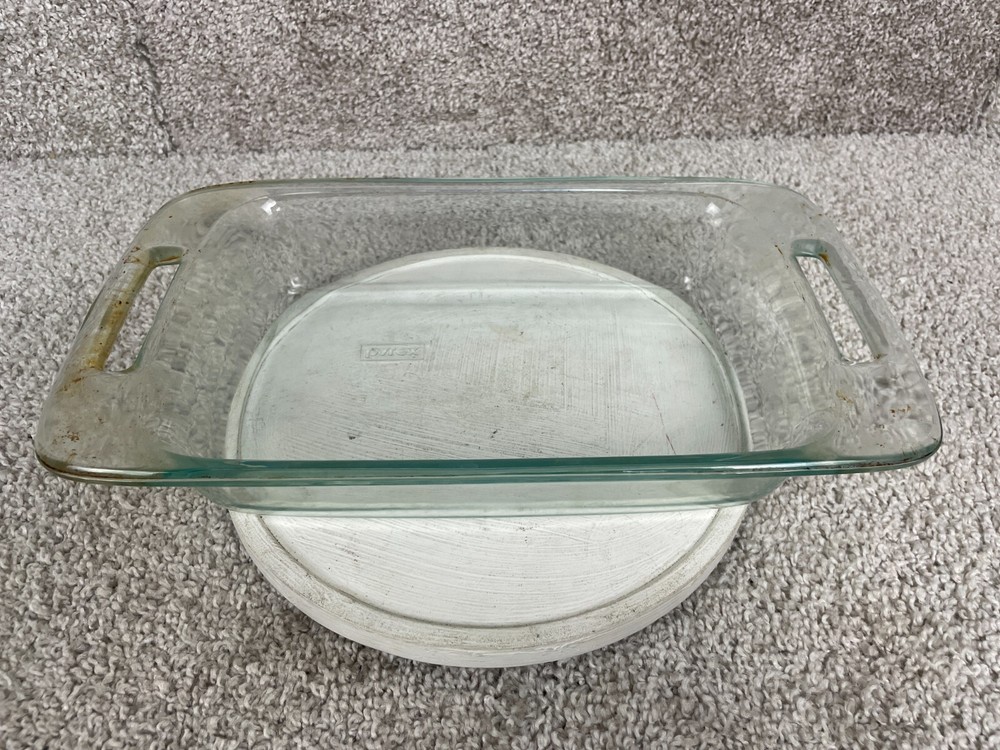 Pyrex C-232 Easy Grab Clear Glass Rectangular Baking Dish 2 Quart 1.9 Liters