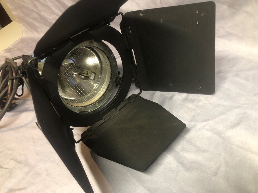 ARRILIGHT openface 1K 1000W video light