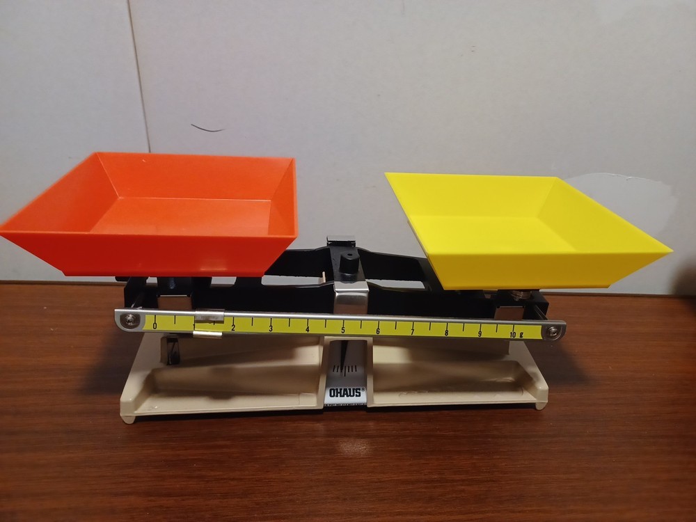 OHAUS Compact Bench Scale Dual Pan Grams