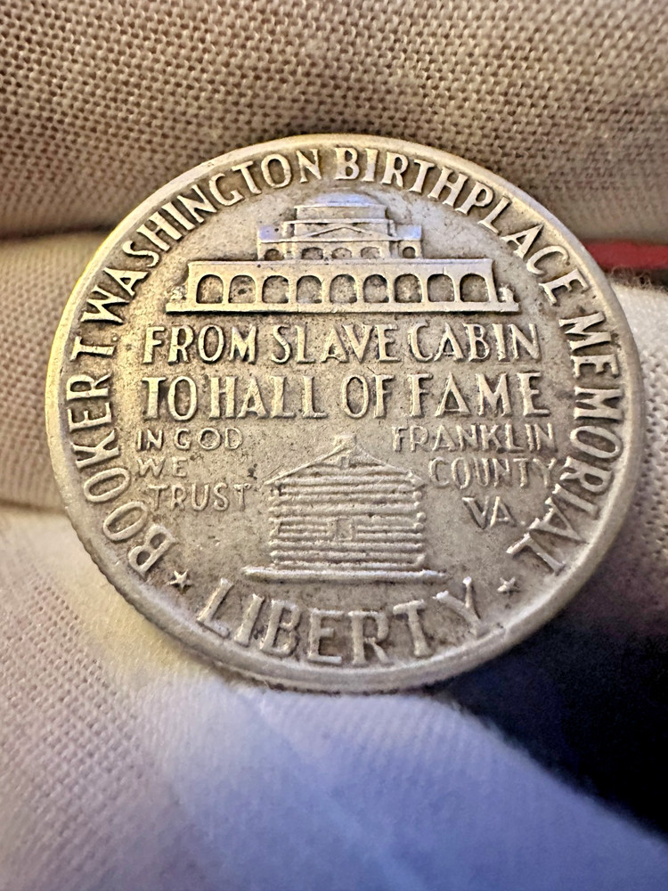 1946 P Booker T Washington Half Dollar.