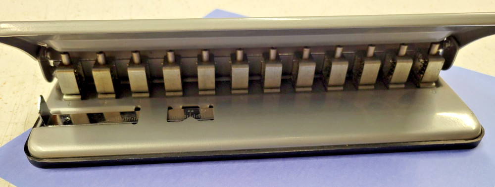 TUL Custom Note-Taking System 12-Hole Punch Excellent used condition