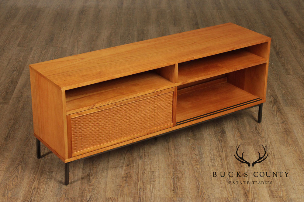 Hopper Studio Mid Century Modern Style 'Sophia' Media Console