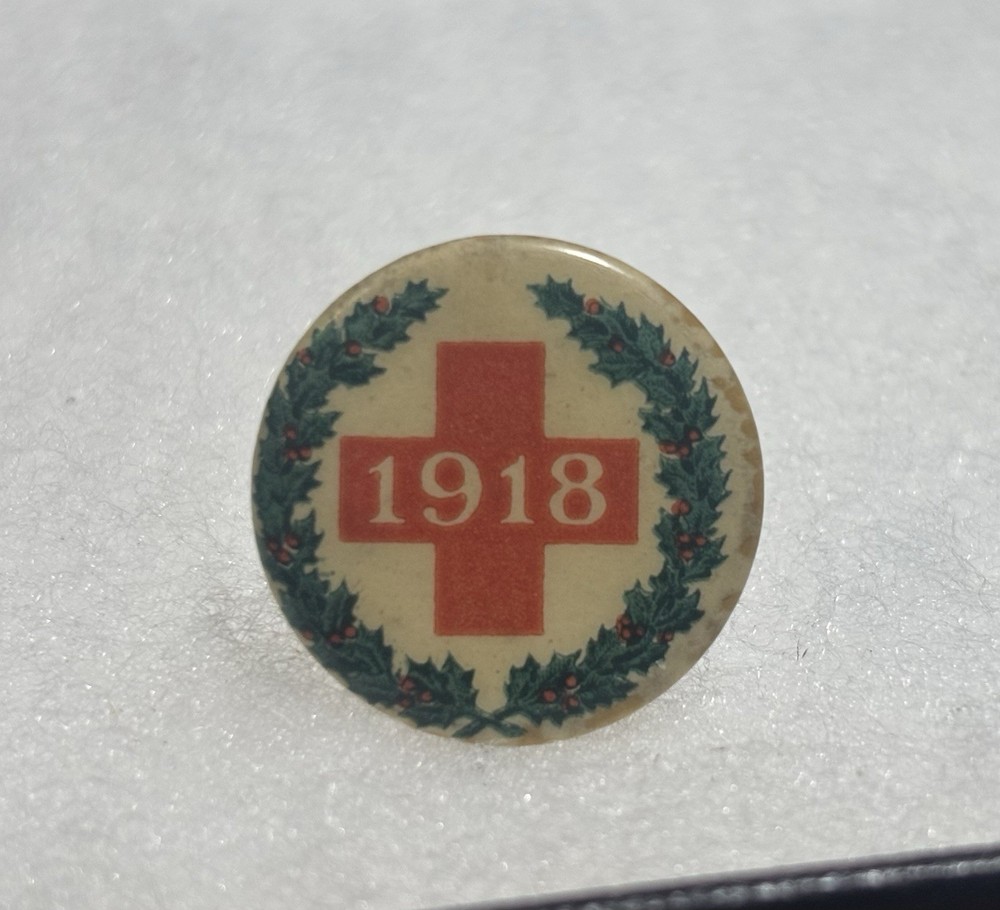 6 Vintage WWI WWII War Related Pinbacks