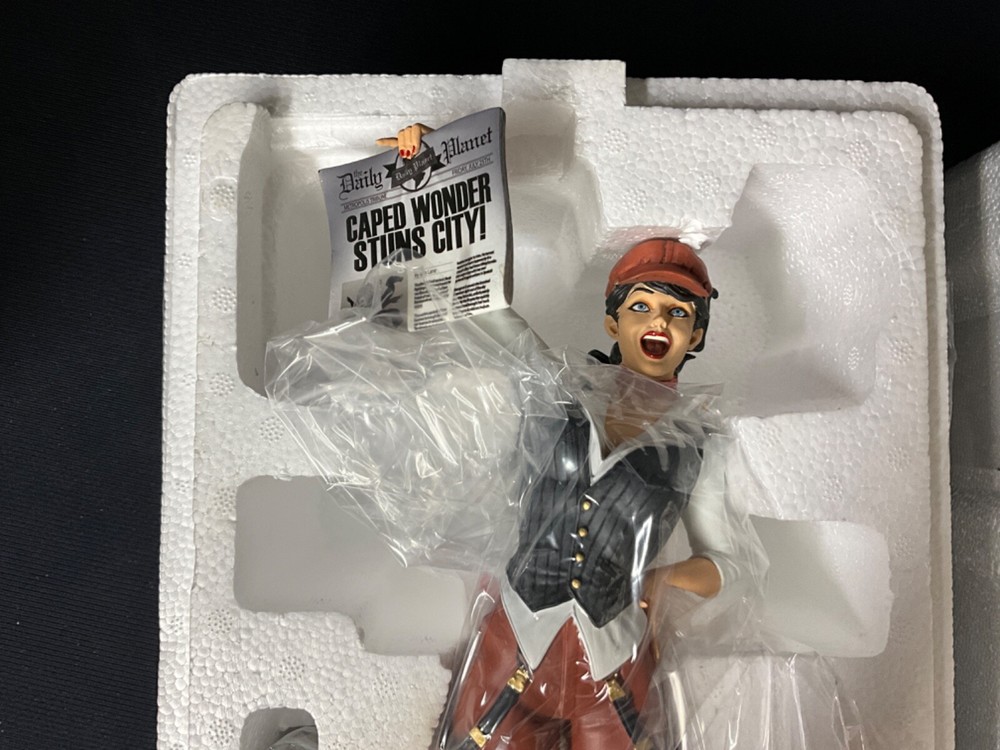 DC Comics Bombshells, Lois Lane, Sealed in Box