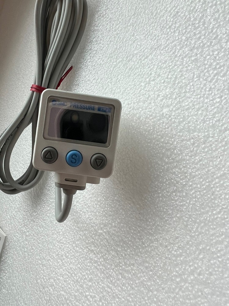 SMC ZSE40A-01-V Digital Pressure Switch