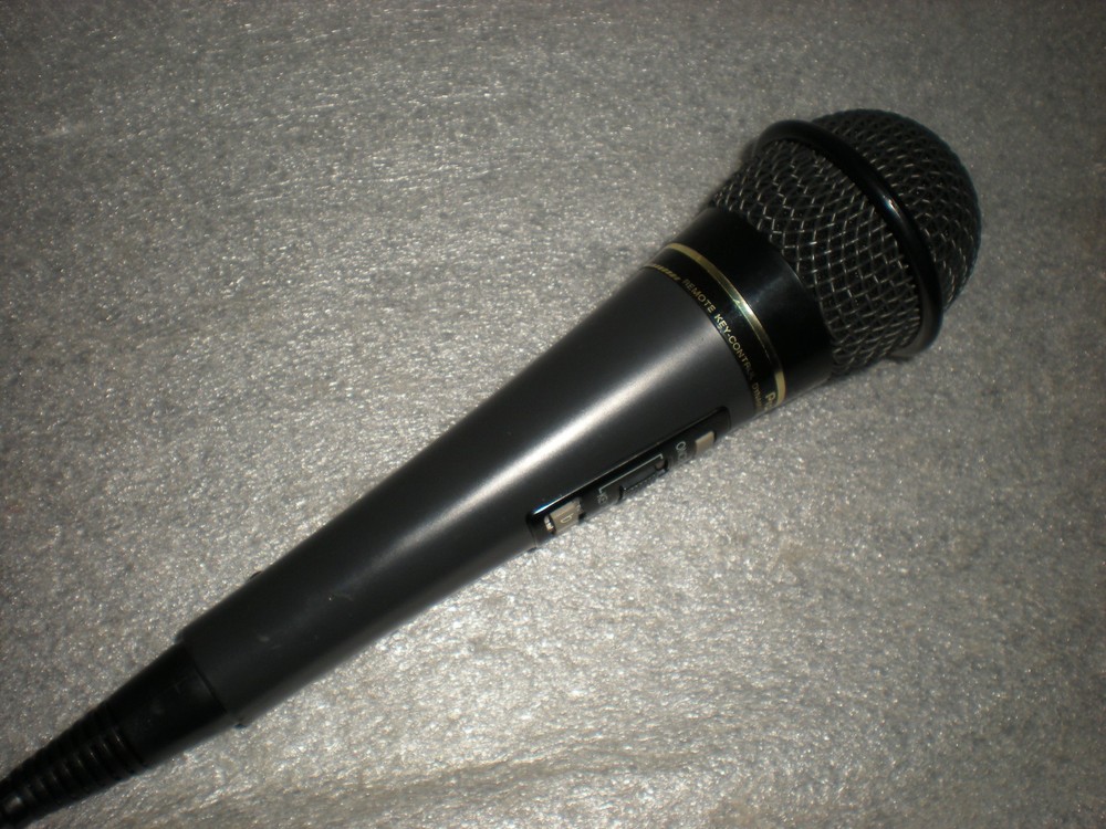 UNTESTED Karaoke Pro.2 DM-395KC Dynamic Microphone With Key Control Remote