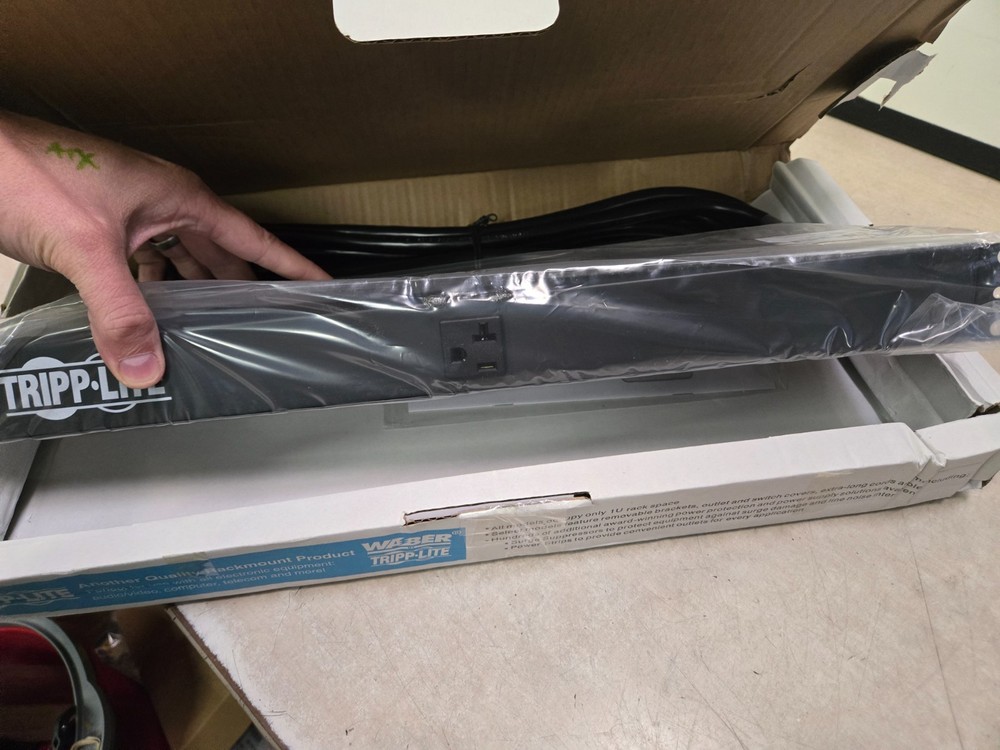 Tripp Lite Single-Phase Basic PDU1220 Power Distribution Unit NOB