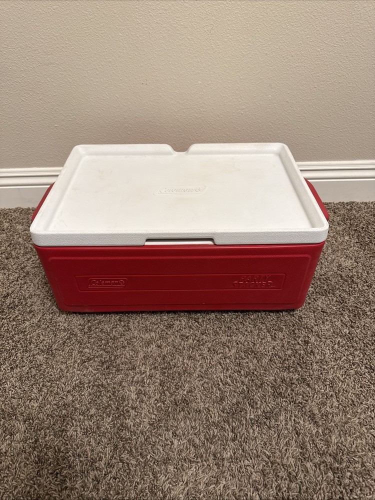 Red Coleman Party Stacker 24 Can Cooler Stackable Ice Chest Model 6225 Clean