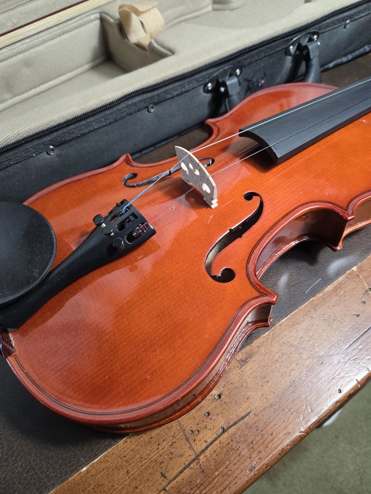 3/4 SIZE ACADEMY 145 AU VIOLIN W/Bow & Case EUC