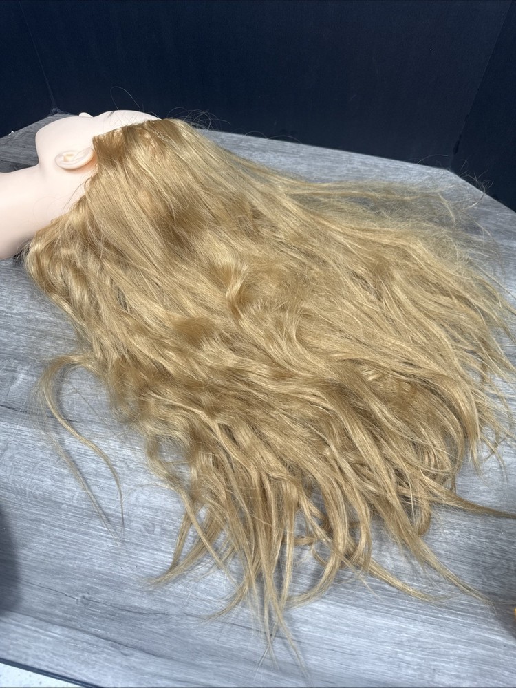 Mannequin Head for Hair Styling, training and practice. BLONDE