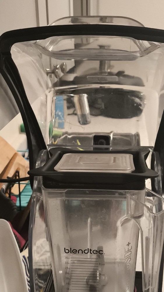 Blendtec Professional Blender WildSide+ Jar Electronic Control 36oz Copolyester
