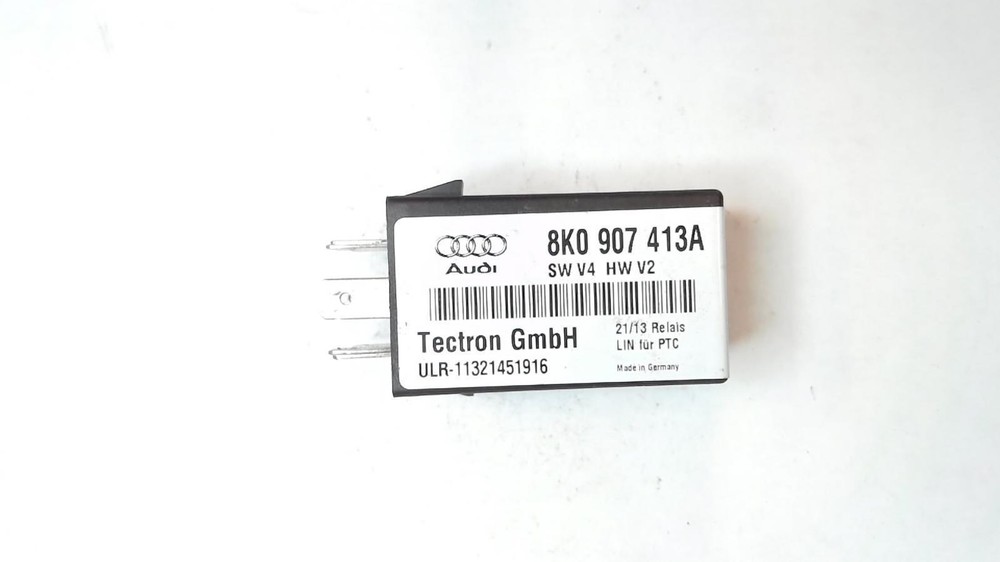 Volkswaguen 8K0907413A RELAY MODULE #649 INSIDE