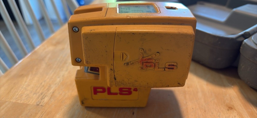 PLS 4 Pacific Laser Systems Red Laser Level