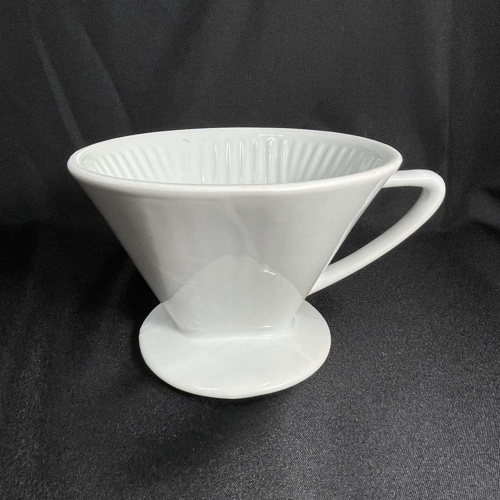 Cilio Porcelain White Coffee Filter/Holder Pour-Over, Medium ~4-5”