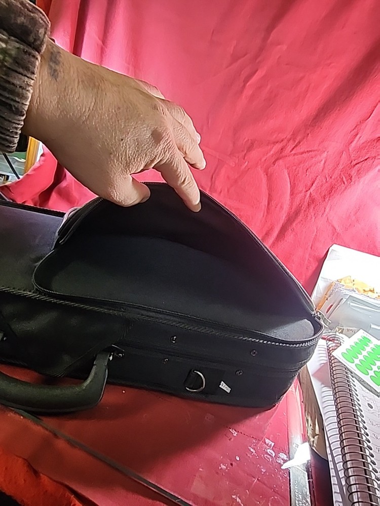 4/4 Full-Size Violin – + Case +extras