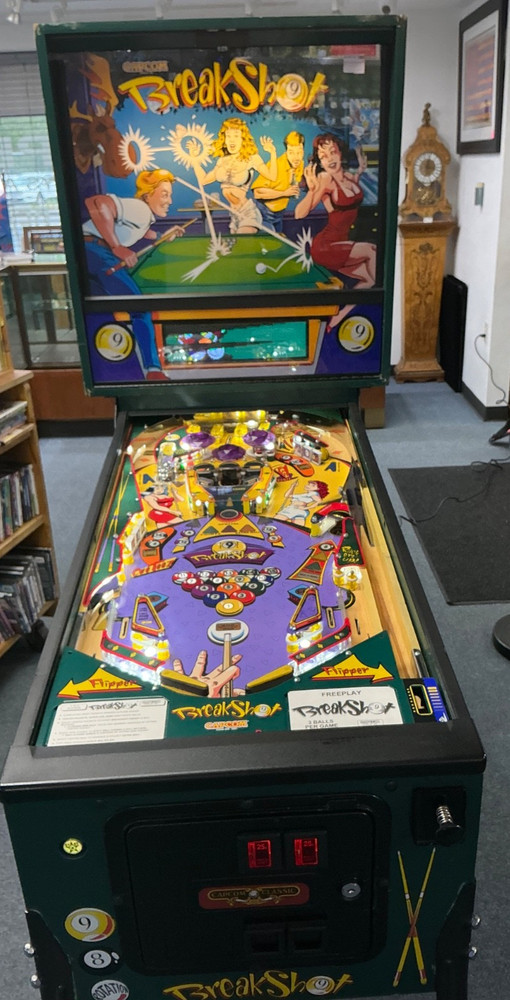Refurbished Capcom Breakshot Pinball Machine Pool Themed