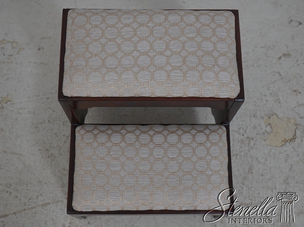 69512: Chippendale Style Mahogany Bedsteps