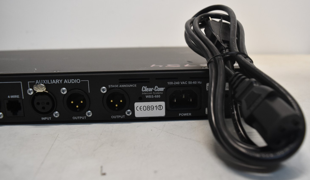 CLEAR-COM WBS-680 UHF Wireless Intercom System