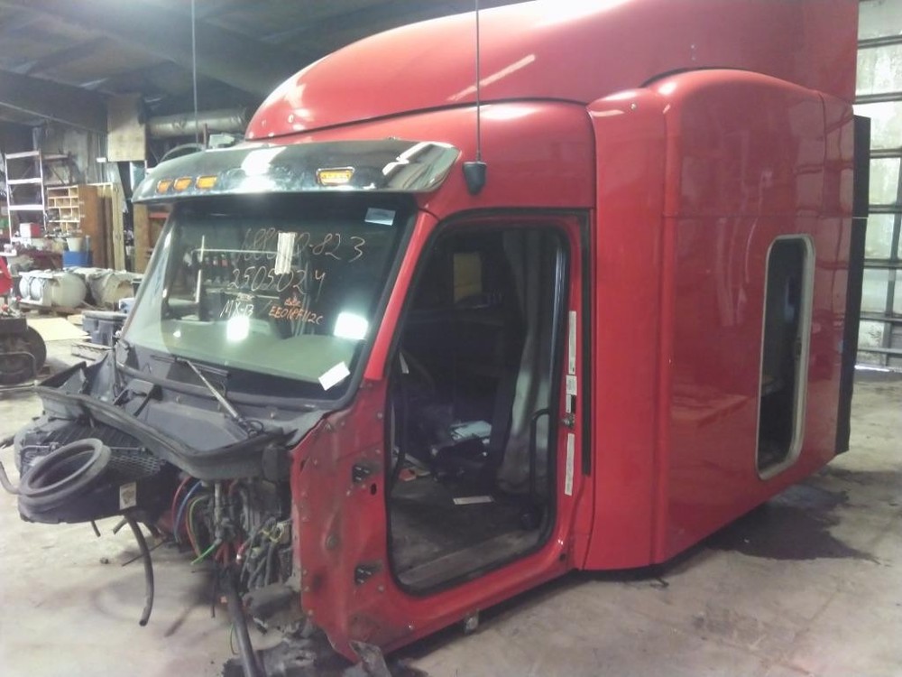 Replaces 2018 PETERBILT 579 CAB ,  MT