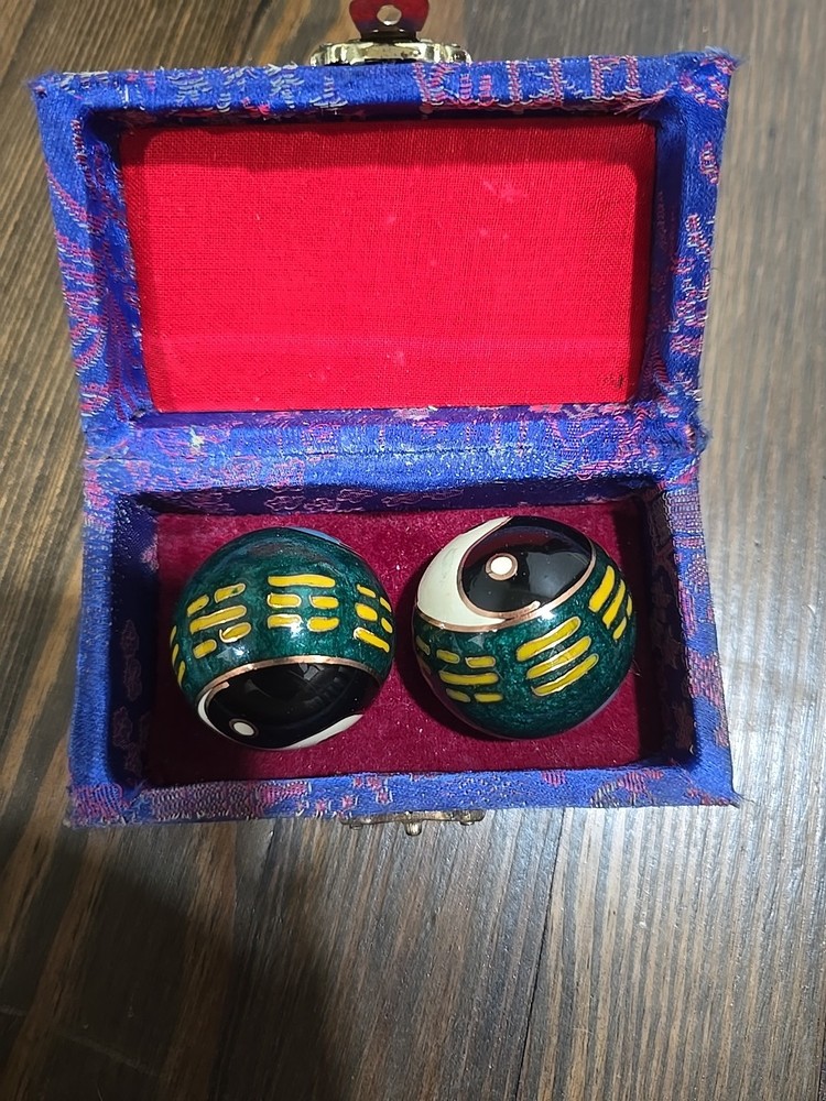 Vintage Chinese BAODING BALLS - yin yang
