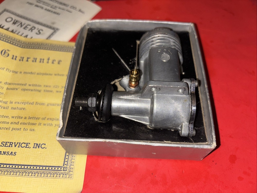 FOX 29 C/L ENGINE COMPLETE WITH STUFFER BACKPLATE # 114 IN BOX