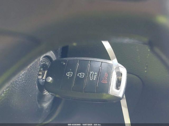 FORTE 2017 Glove Box 4891355