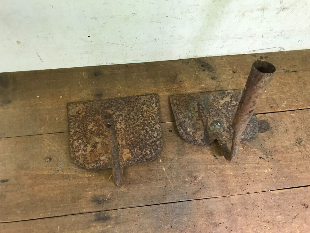 2 Old Rusty Garden Farm Hoes
