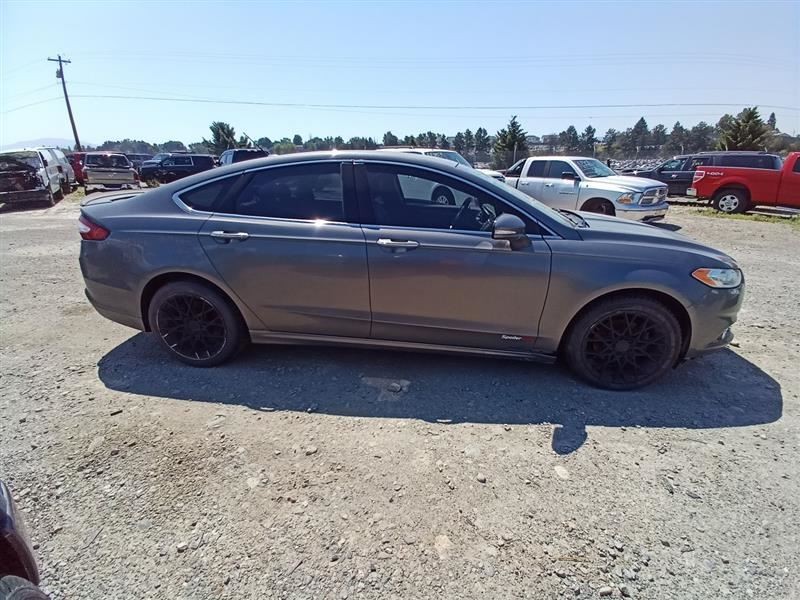 Front Display Screen from 2013 Ford Fusion 10870427