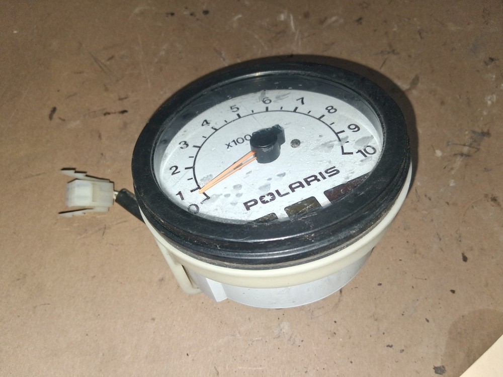 Polaris Tachometer 6 Pulse White #2 RMK 3280329