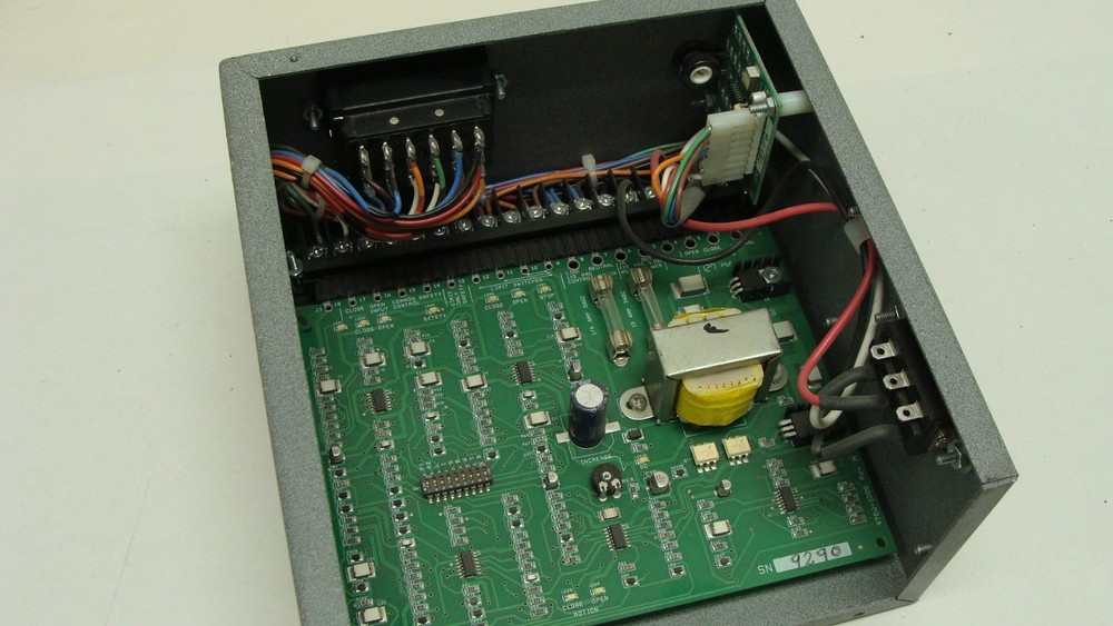 EPS 301 Engineered Parking Systems Control Board Power Barrier Gate Operator