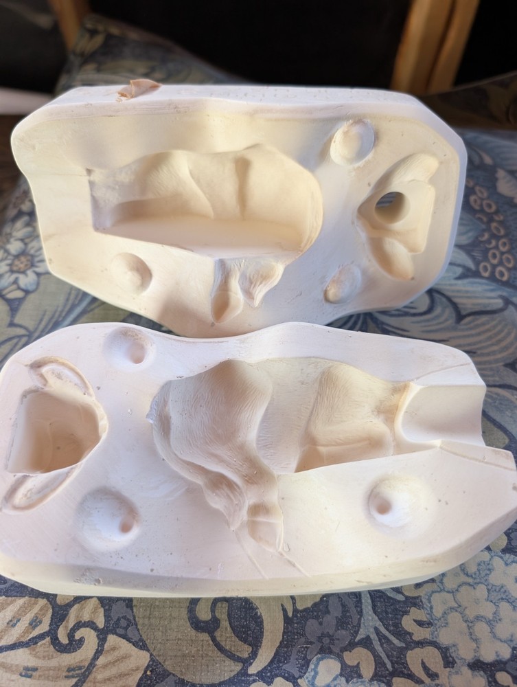 Cow Shelf Sleeping Vintage Slip Casting Ceramic Mold