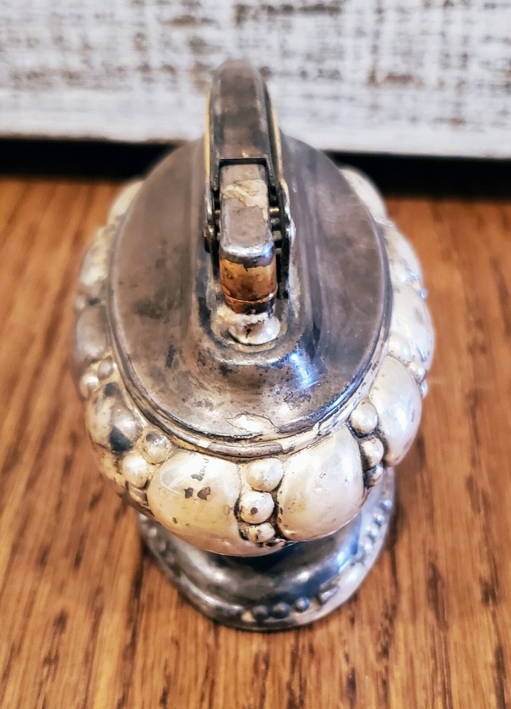 Vintage 1950s Ronson Crown Table Lighter!