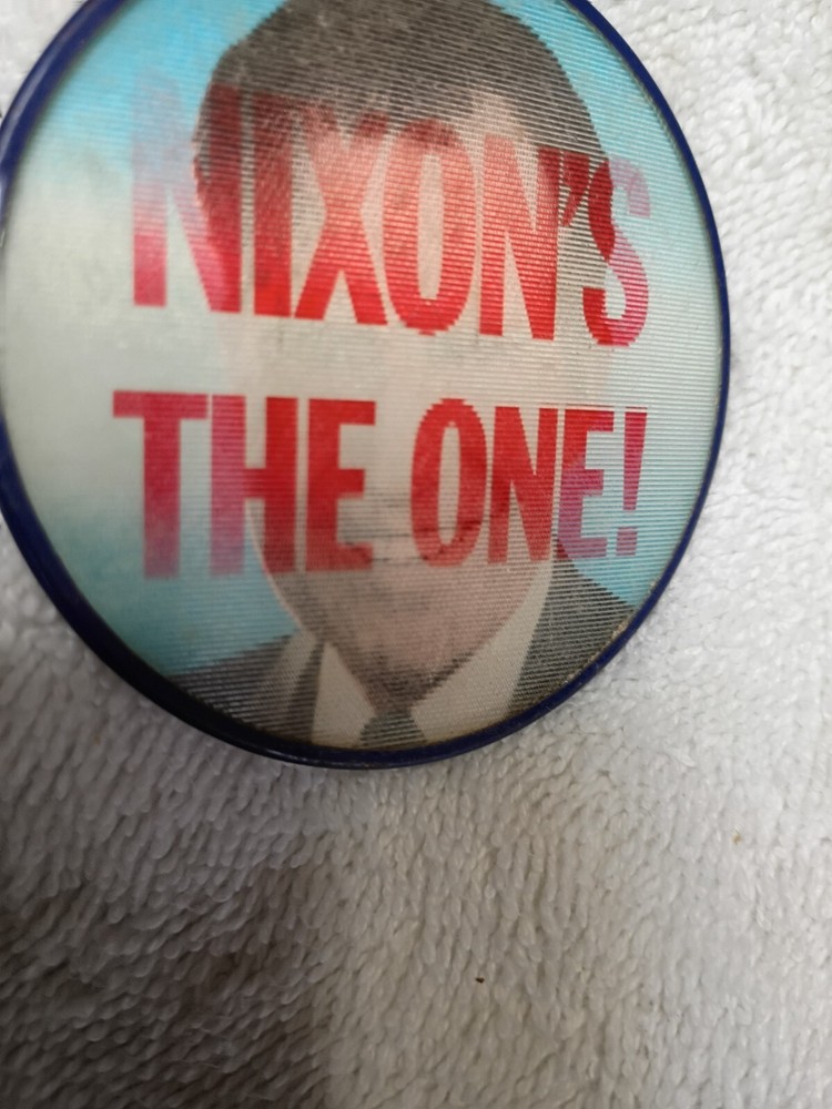 Nixon's the one flicker Campaign button pinback President