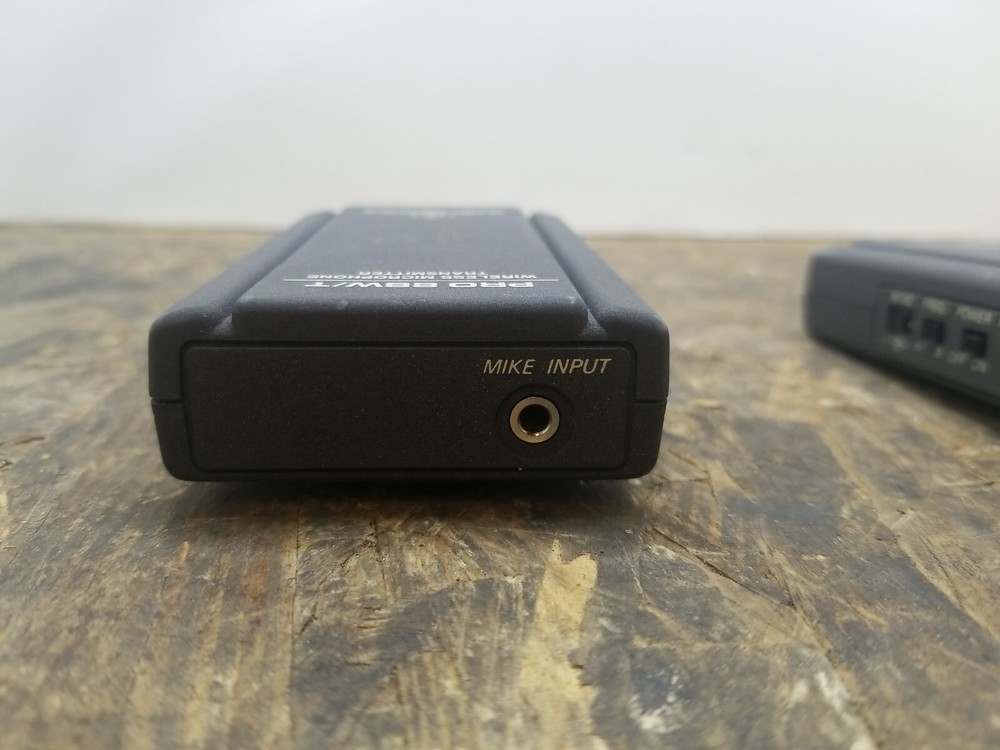 Wireless Microphone Audio Technica Pro 88W/T Transmitter & Pro 88W/R Receiver