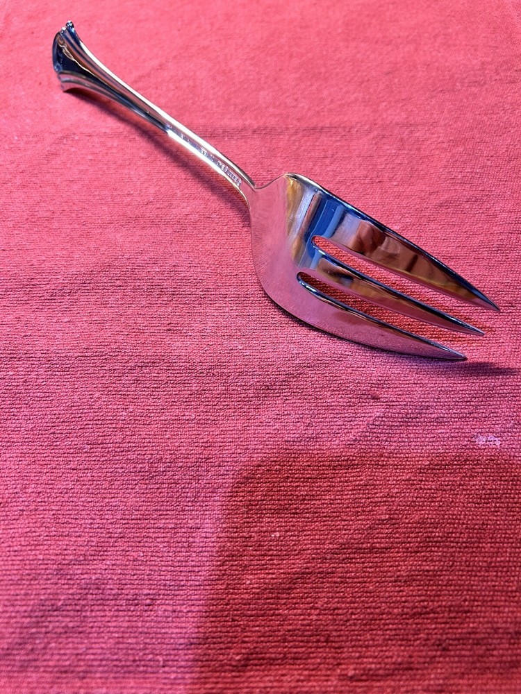 Reed & Barton 18/10 Stainless 9 inch serving fork