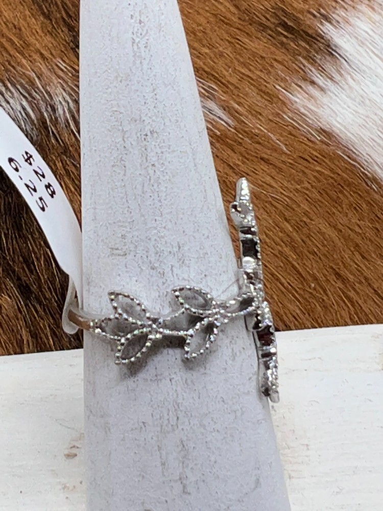 CROSS ~ STERLING ~ RING (6.25)