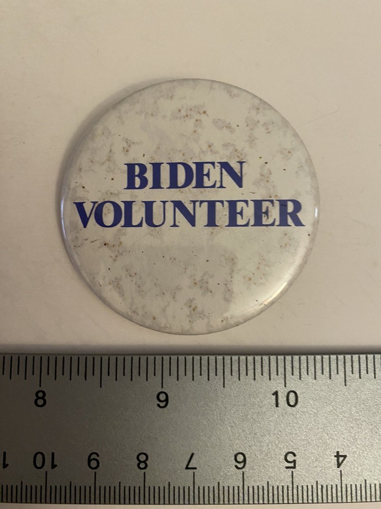 Biden Volunteer Pin Back Button P36