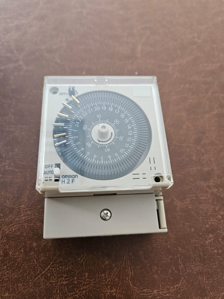 OMRON H2F-DF Time Switch