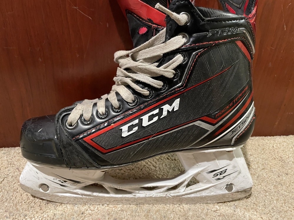CCM FT390 HOCKEY SKATES SR SIZE 8