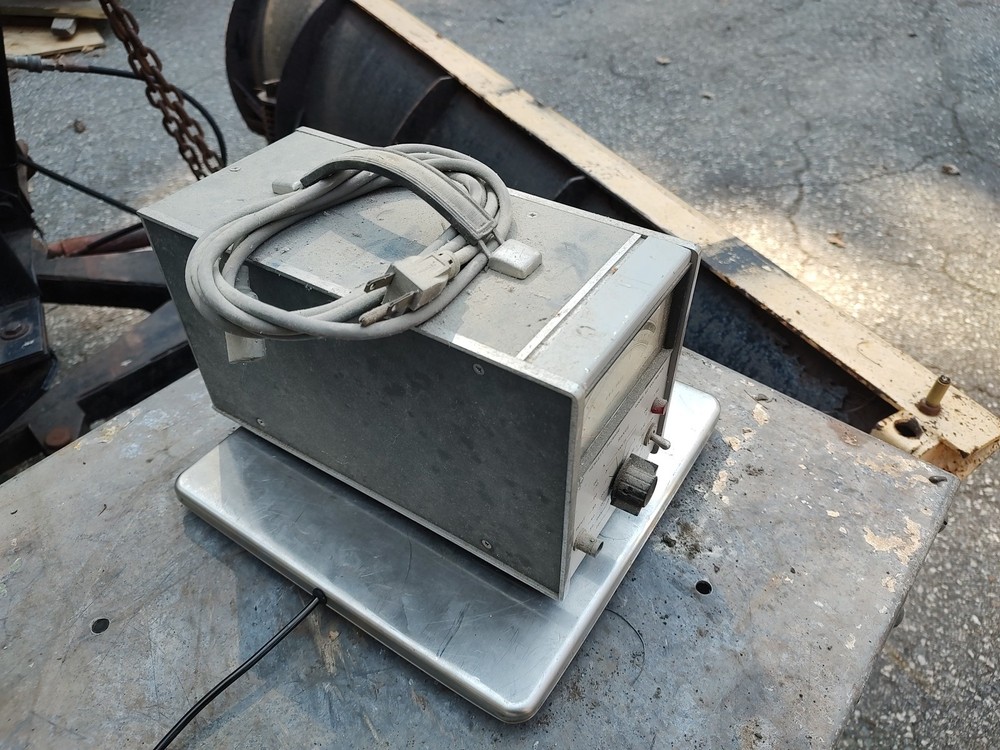 HP Model 400 El AC Voltmeter Nice Unit