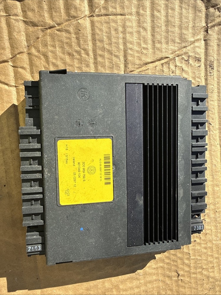 2004-2006 VW PHAETON Front Right SEAT / Backrest Control Module 3D0959759B V23