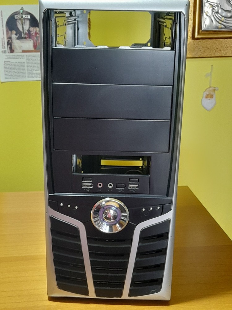 USED DESKTOP CASE