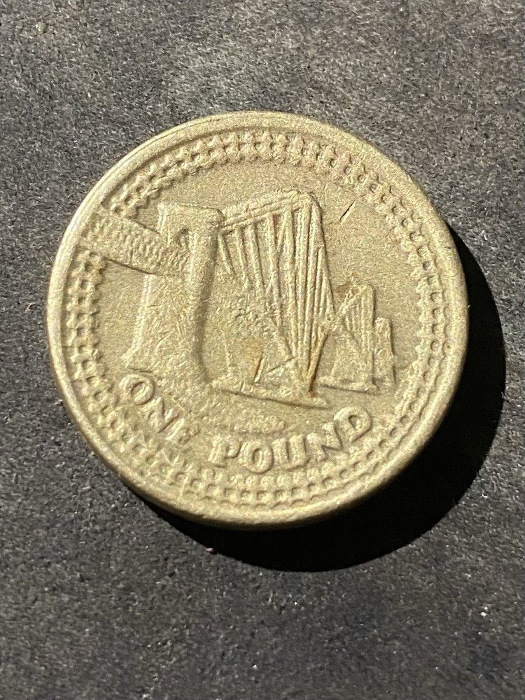 Great British Old Pound Coins (5)