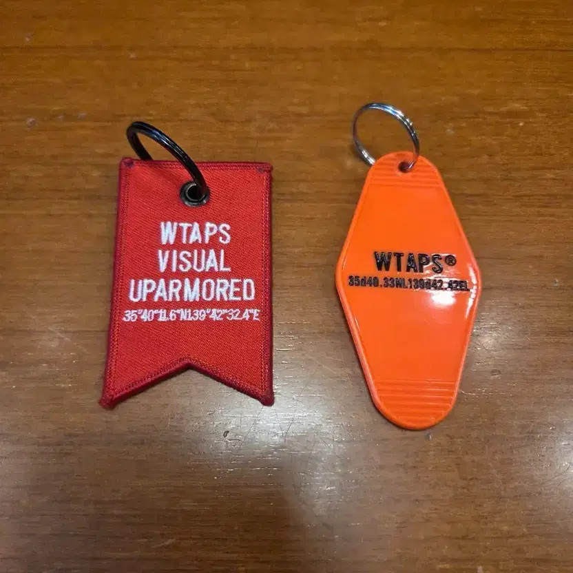Double Taps Keyring Set