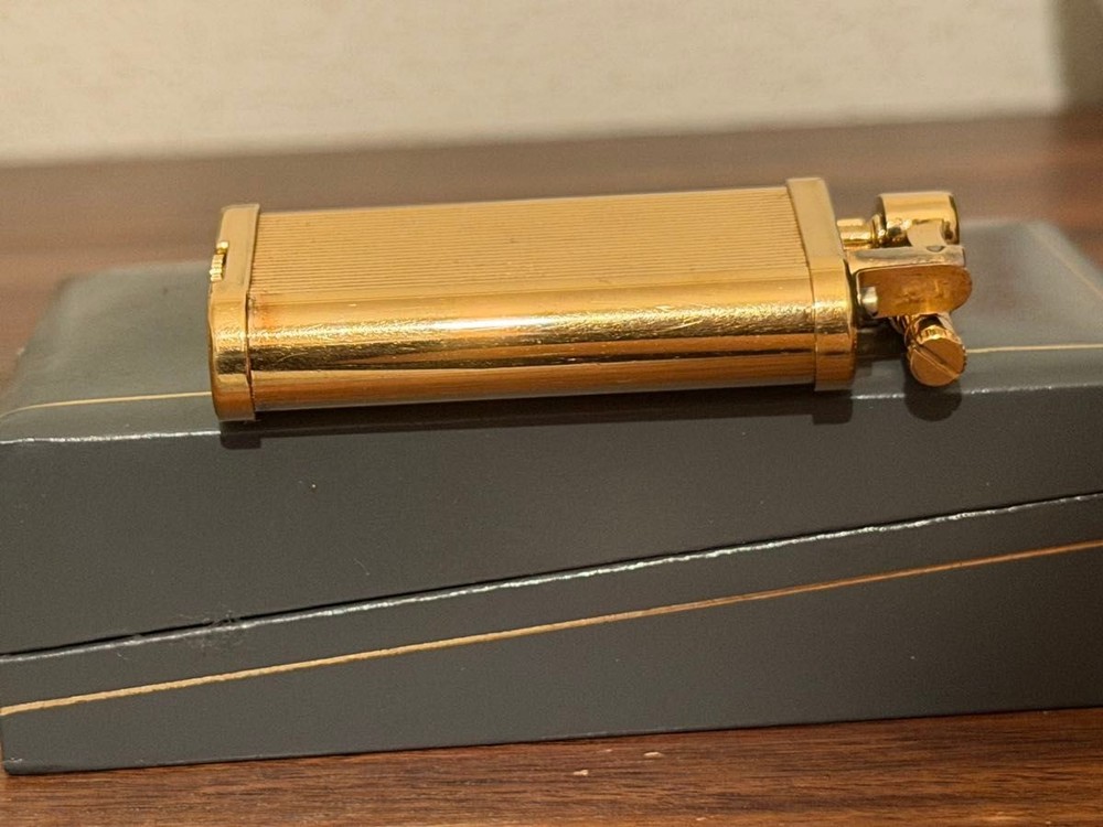 Dunhill Hammer Gold Stripe Roller Gas Lighter Used