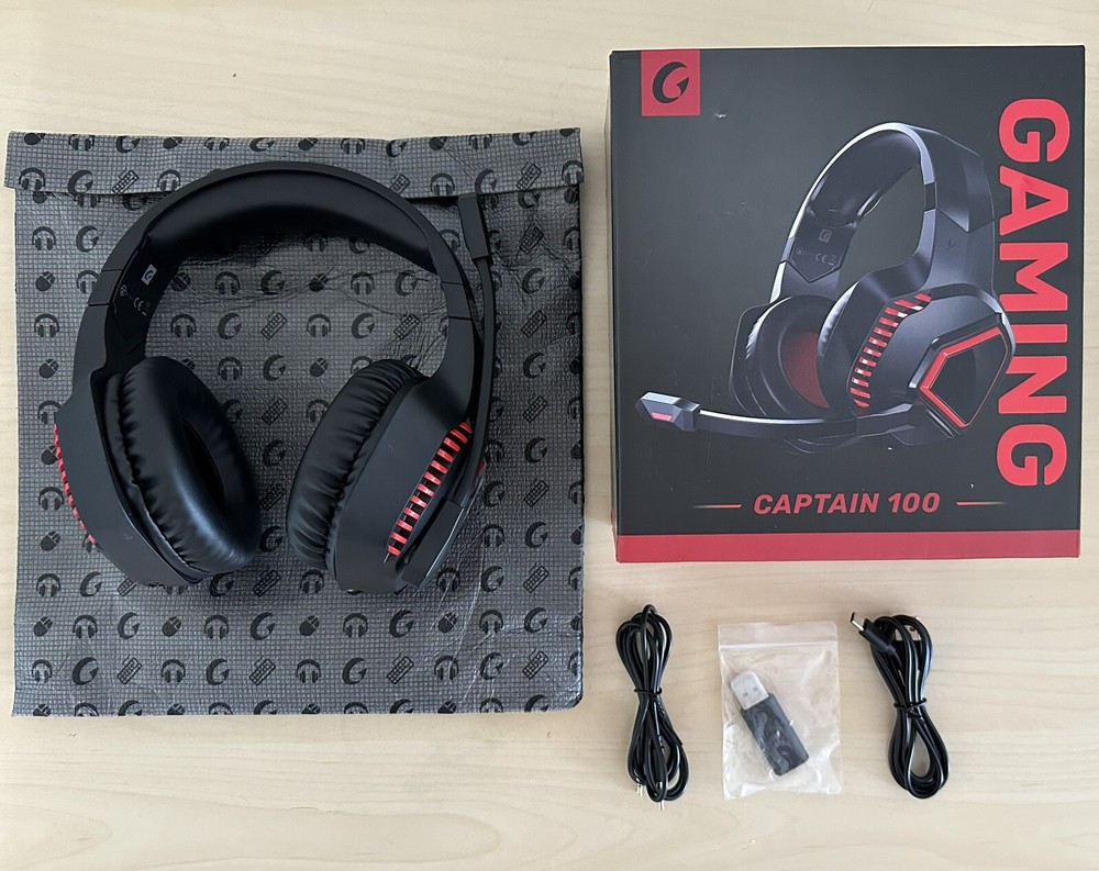 Captain 100 wireless gaming headset with microphone