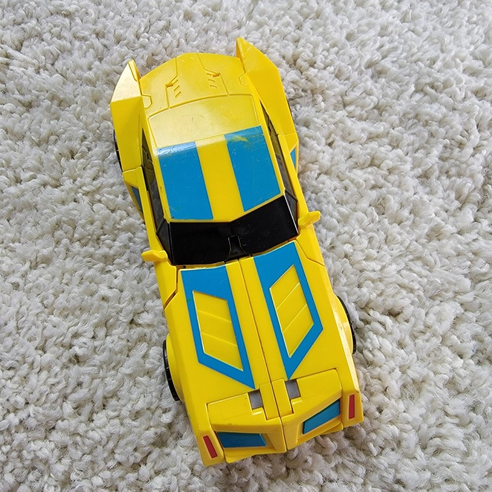 Transformers Robots In Disguise Bumblebee complete Hasbro Warrior Class RID 2015