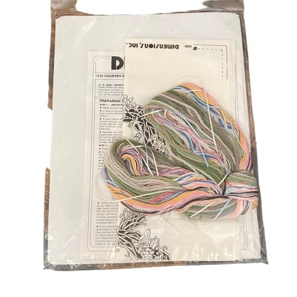 Dimensions Crewel Set Hearts Needlework Kit