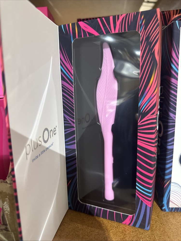 PlusOne Discreet Vibrating Feather Soft Touch Tickler, 5 Vibration Settings *NEW